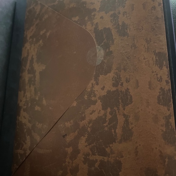 Wizardology - A guide to Wizards of the World - Picture 2 of 5